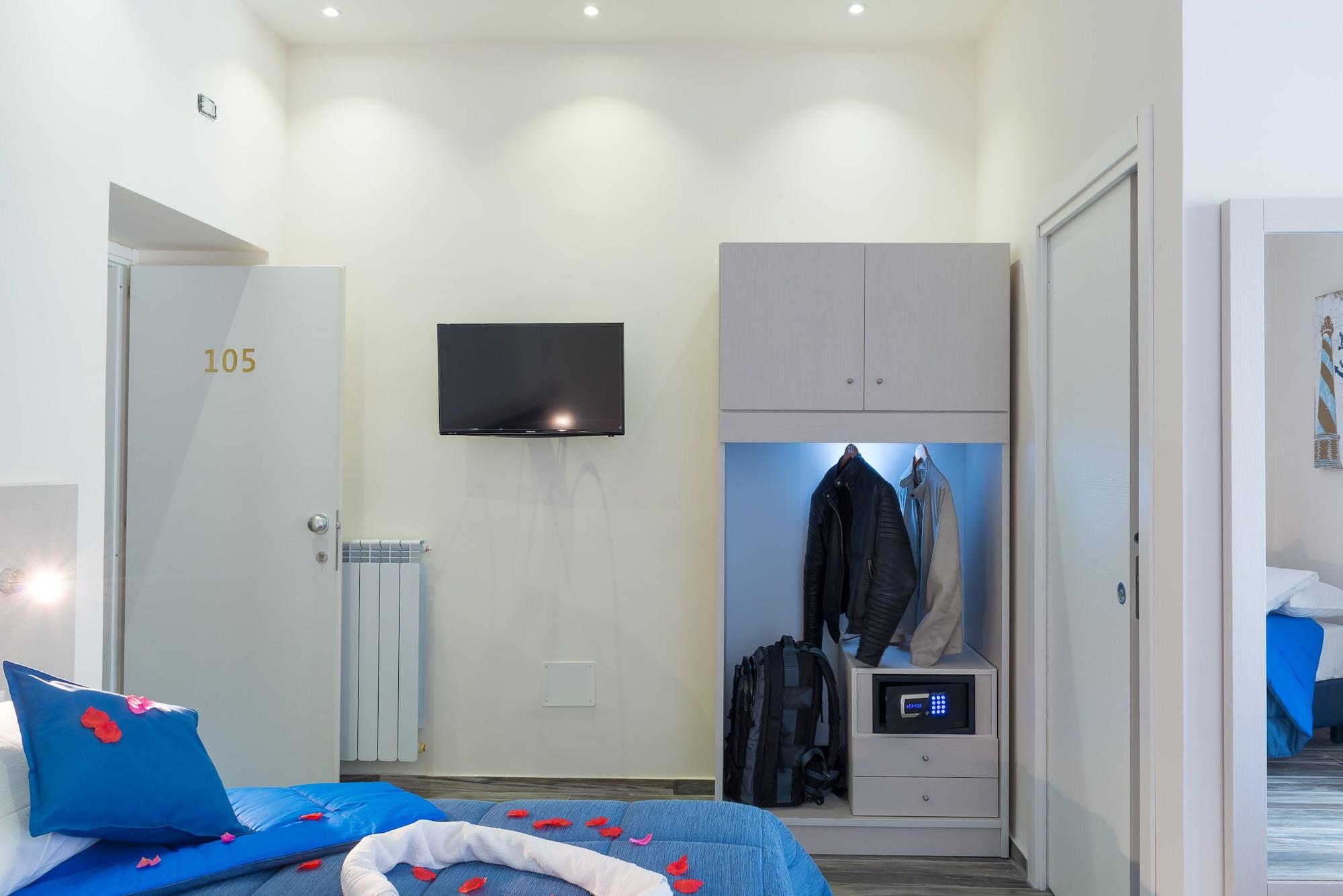 Napoli'S Gold Hotel Екстериор снимка