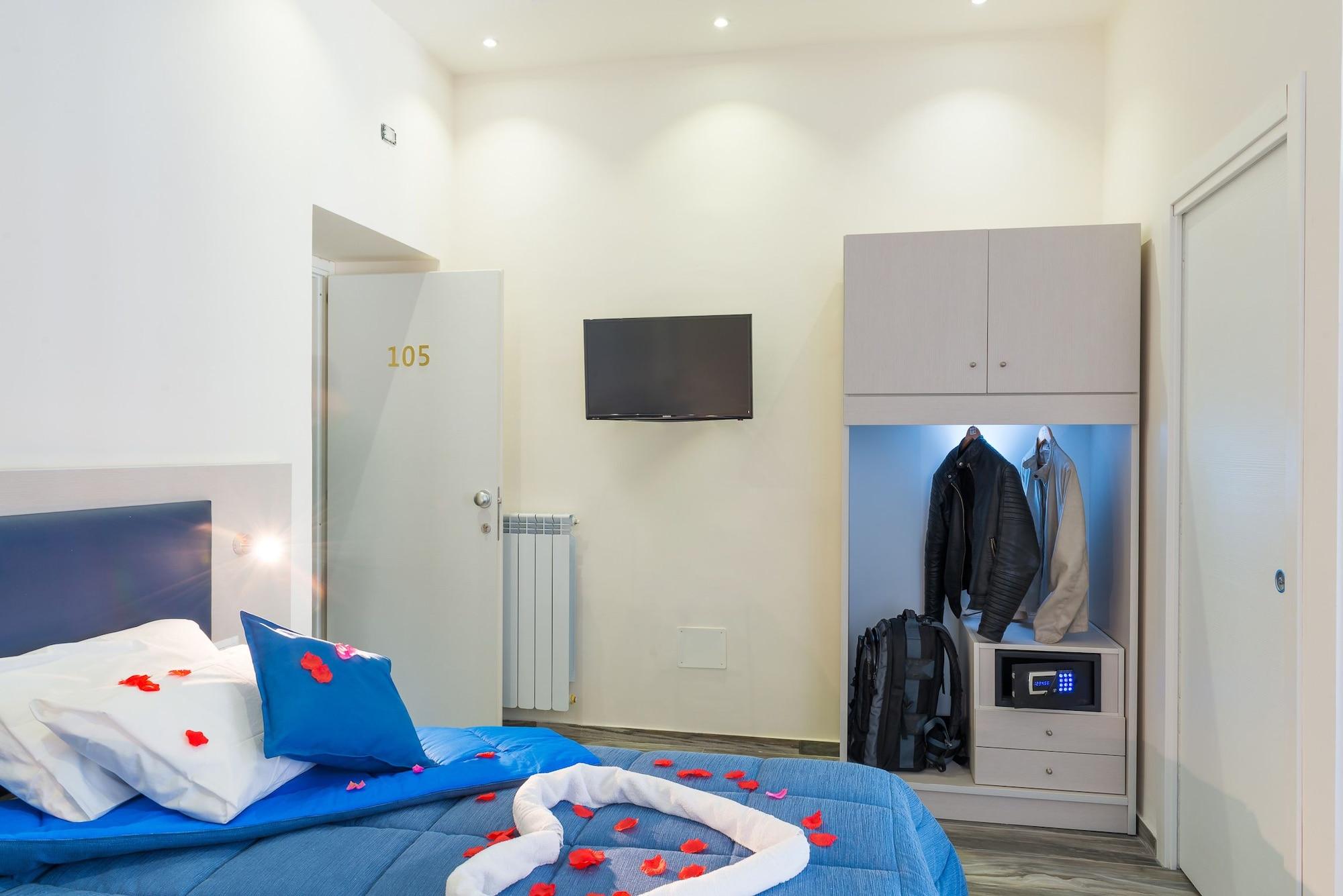 Napoli'S Gold Hotel Екстериор снимка