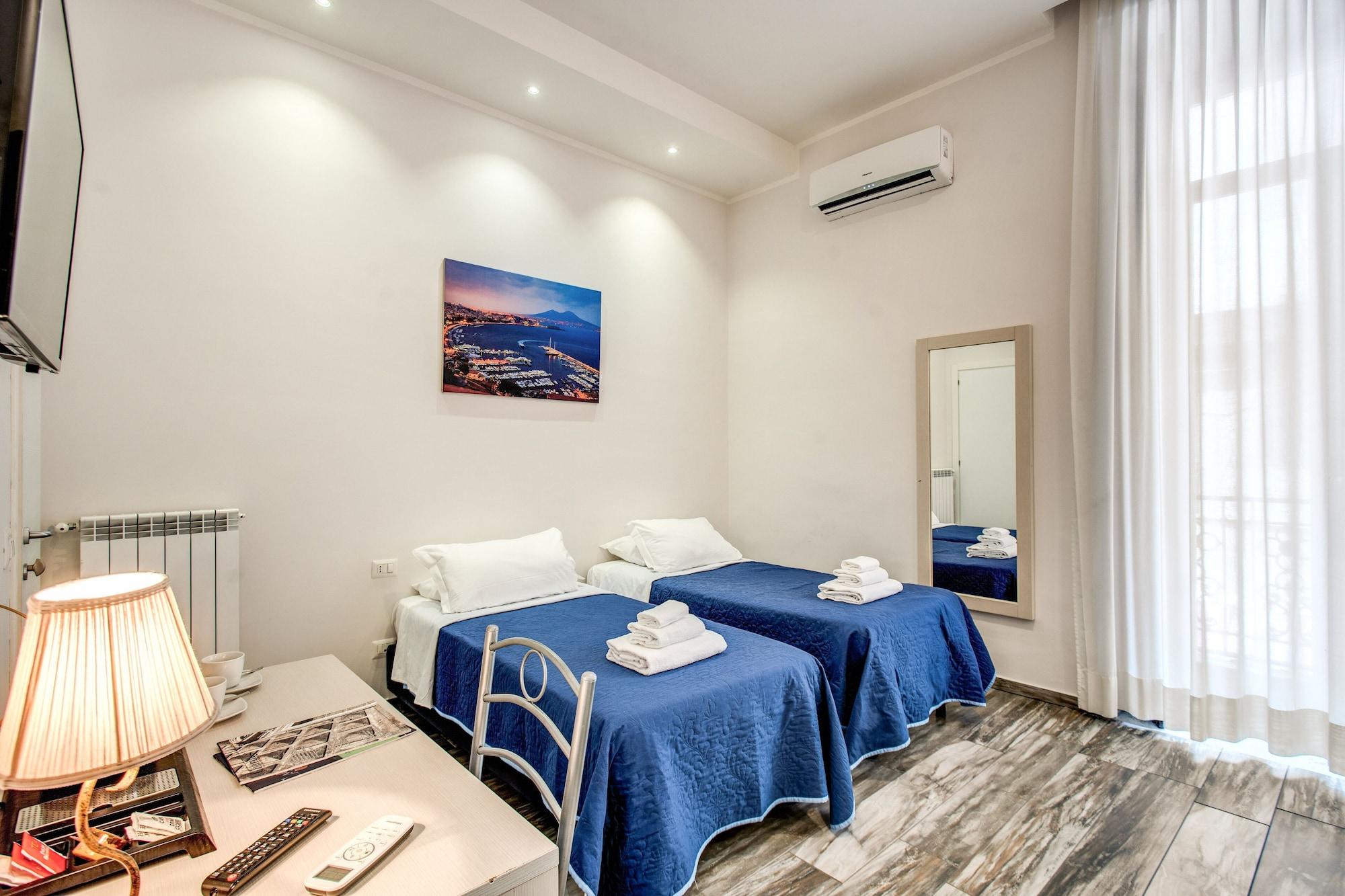 Napoli'S Gold Hotel Екстериор снимка