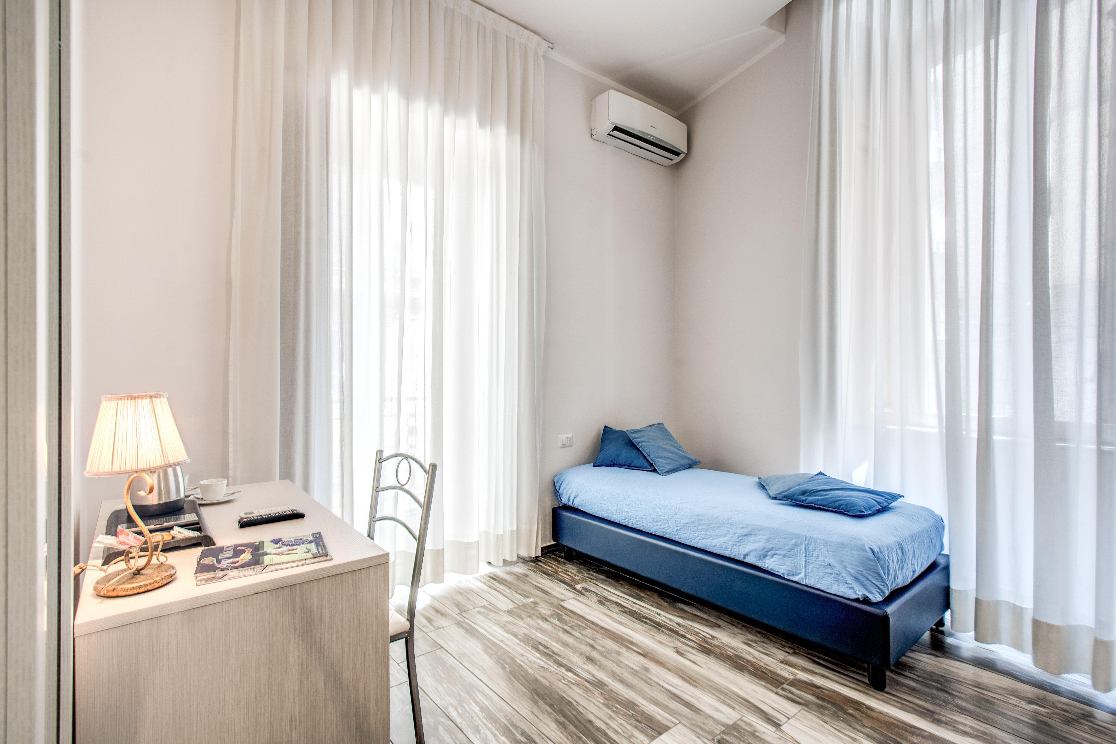 Napoli'S Gold Hotel Екстериор снимка