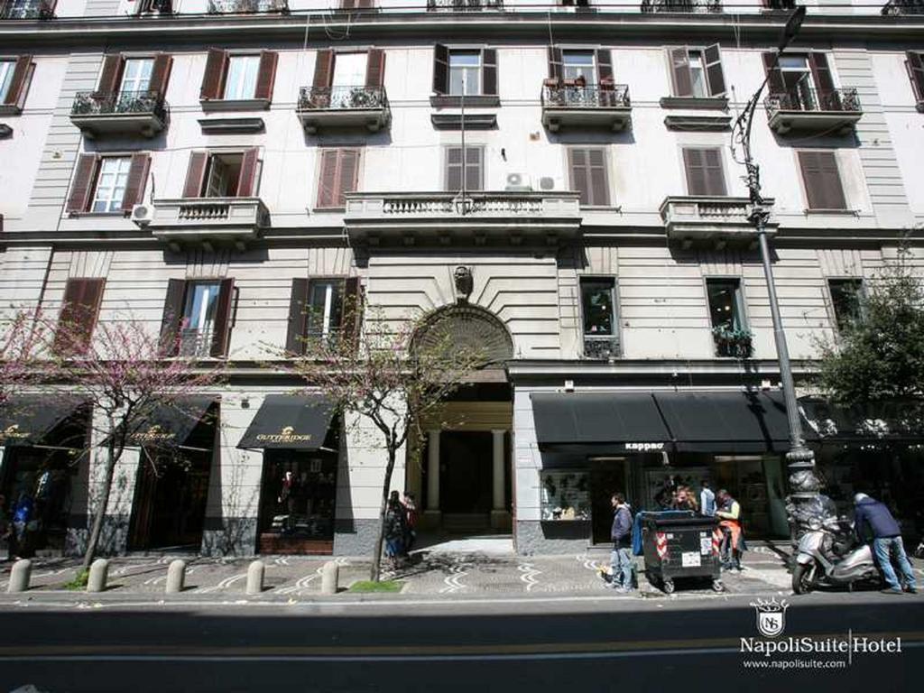 Napoli'S Gold Hotel Екстериор снимка